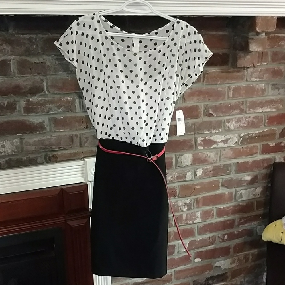 Polka dot black and white